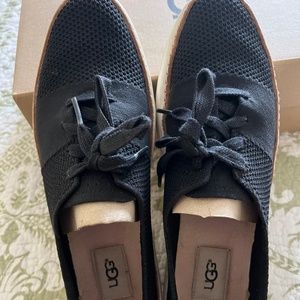 UGG Pinkett Sneaker, Size 8